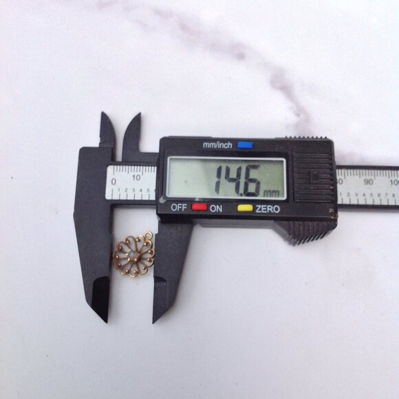 Filigree 14K Gold and Opal Cabochon Necklace Snowflake Pendant - Picture 17 of 17